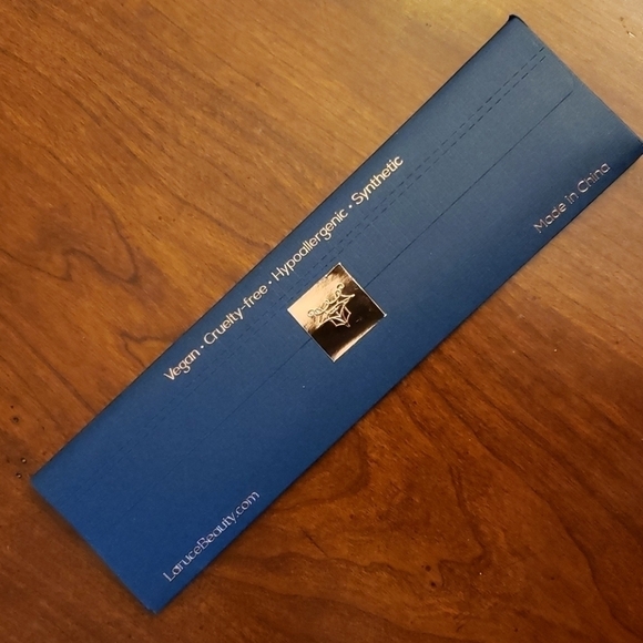 LARUCE 3 Piece Brush Set NIB Unopened - Picture 2 of 9